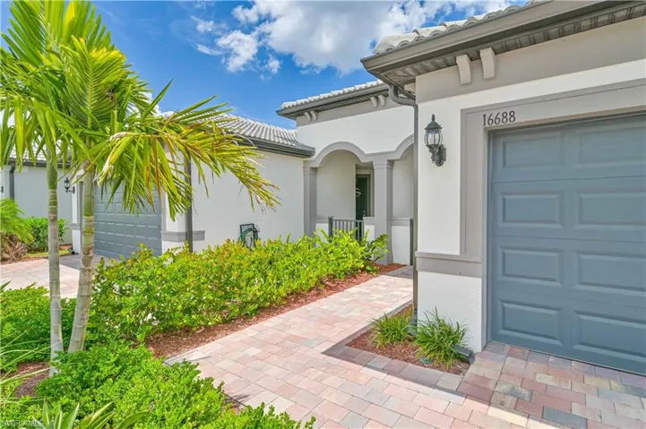 16688 Rolling Rock Blvd, Alva, Florida 33920