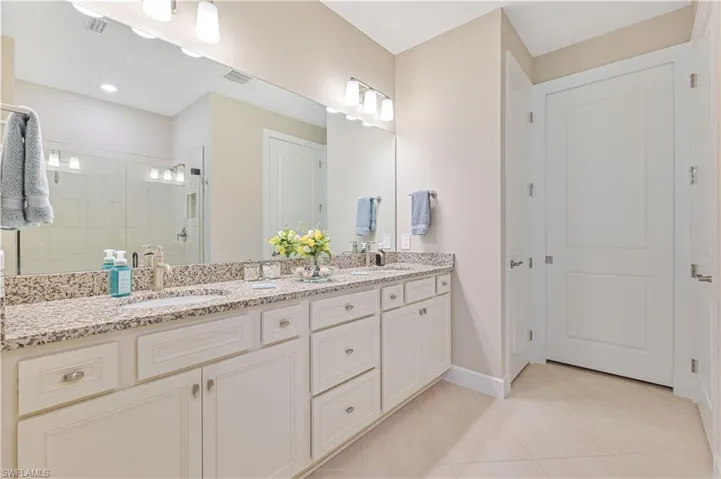 16688 Rolling Rock Blvd, Alva, Florida 33920