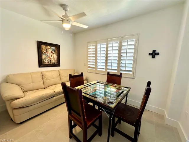 10951  Gulf Shore  DR, Naples, FL 34108