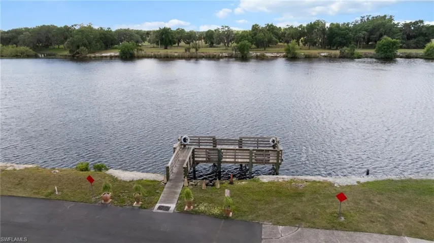 Fishing pier