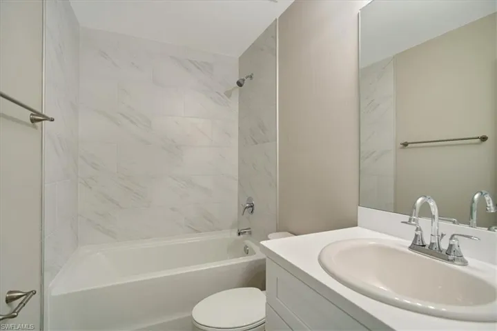 429 Rayford St, Lehigh Acres Fl 33974