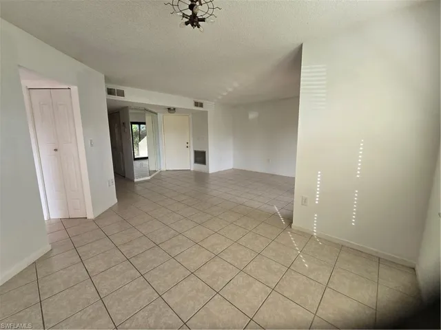 Living/Dining area