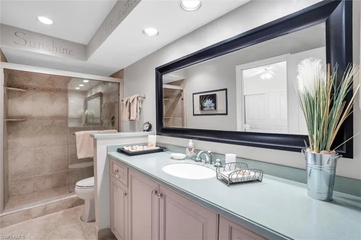 776 Eagle Creek Dr # J549, Naples Fl 34113