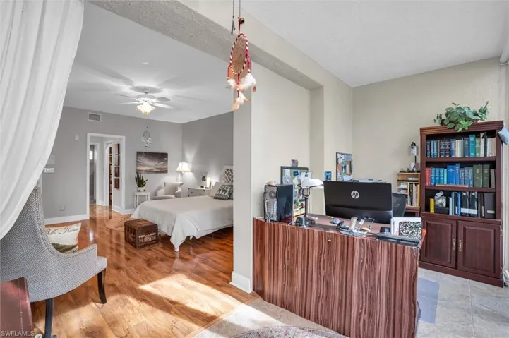 776 Eagle Creek Dr # J549, Naples Fl 34113