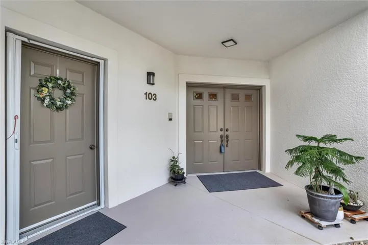 776 Eagle Creek Dr # J549, Naples Fl 34113