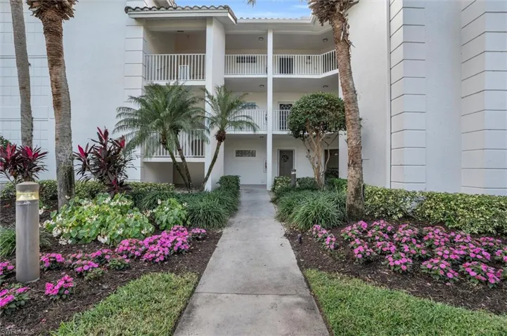 776 Eagle Creek Dr # J549, Naples Fl 34113