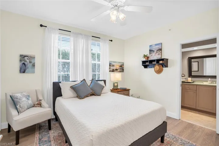 776 Eagle Creek Dr # J549, Naples Fl 34113