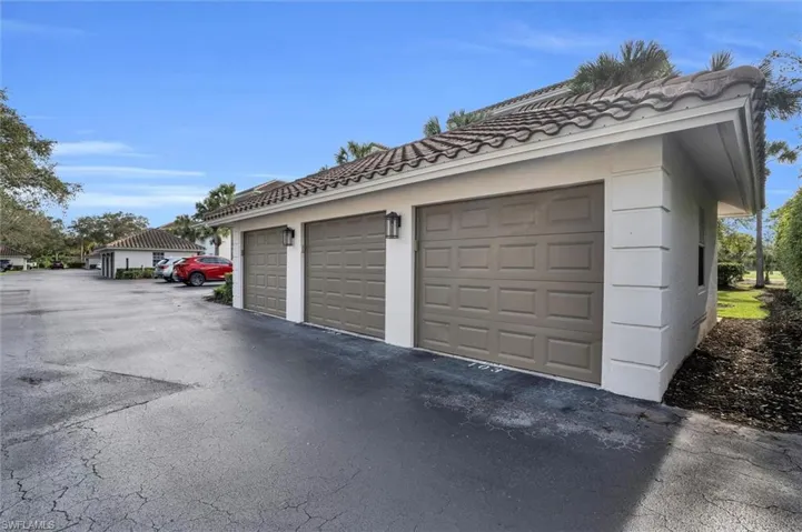 776 Eagle Creek Dr # J549, Naples Fl 34113