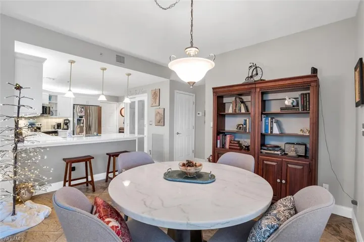 776 Eagle Creek Dr # J549, Naples Fl 34113