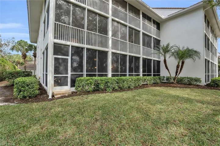 776 Eagle Creek Dr # J549, Naples Fl 34113