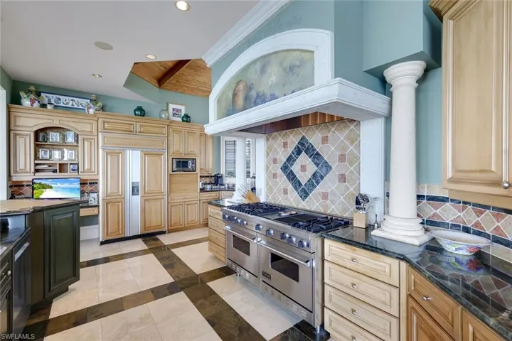 490 Renard Ct, Marco Island, Florida 34145