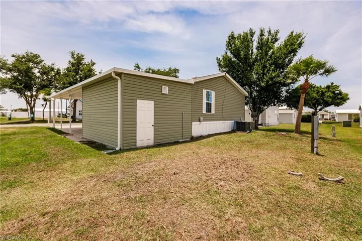 Large yard easement area