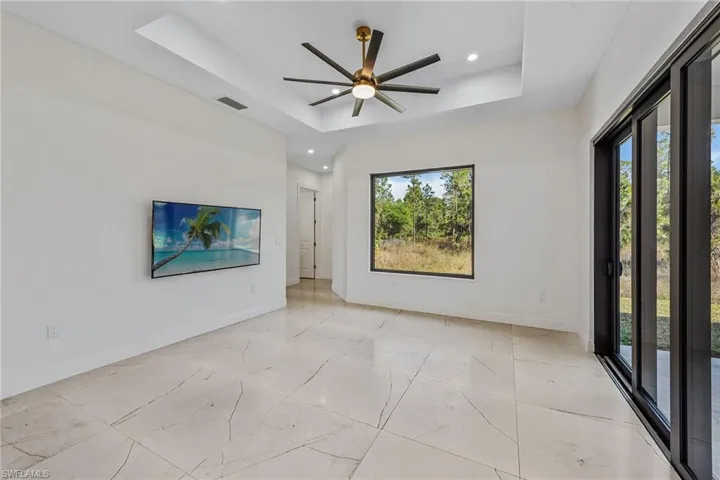 415  41st NE AVE, Naples, FL 34120