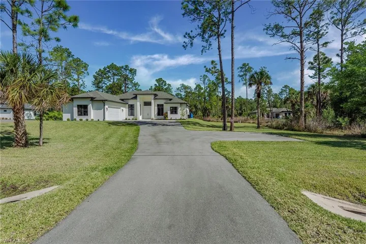 415  41st NE AVE, Naples, FL 34120