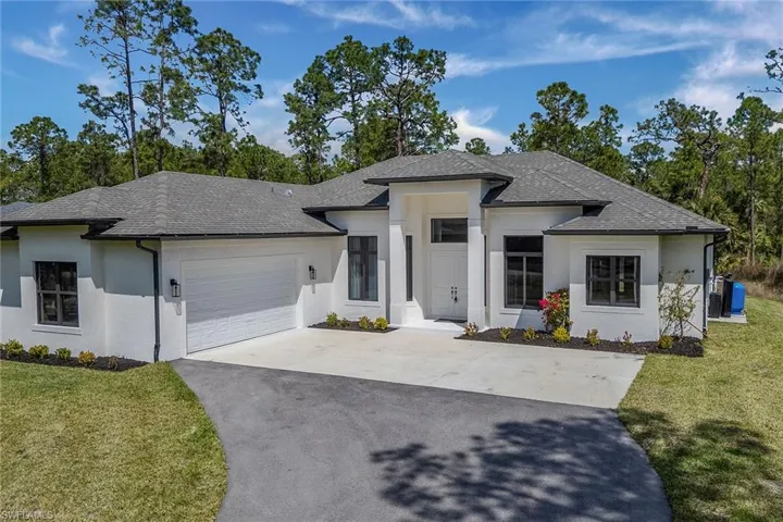 415  41st NE AVE, Naples, FL 34120
