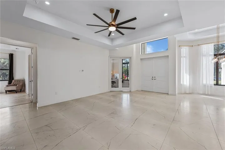415  41st NE AVE, Naples, FL 34120