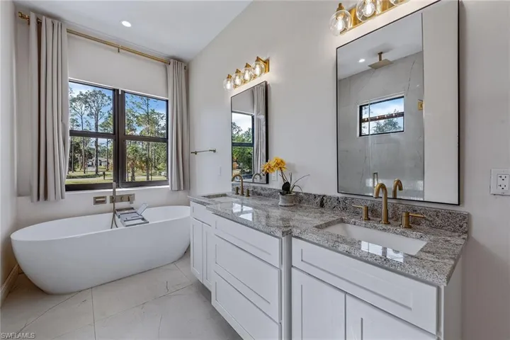 415  41st NE AVE, Naples, FL 34120