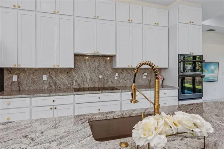 415  41st NE AVE, Naples, FL 34120