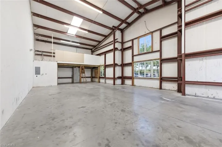 4776 Radio Rd 101, Naples, Florida 34104