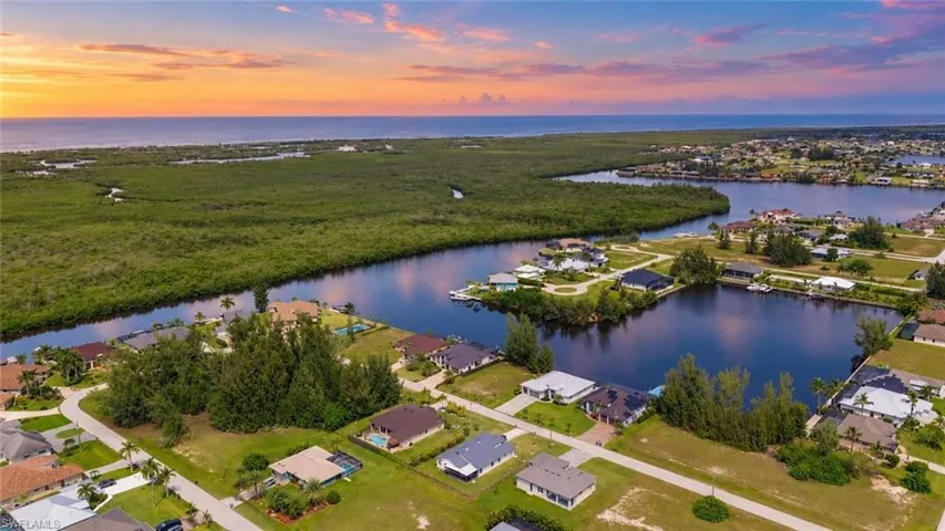 4327 Nw 22nd St, Cape Coral, Florida 33993