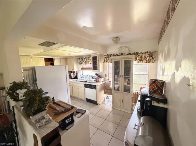 1510 Se 42nd St, Cape Coral, Florida 33904