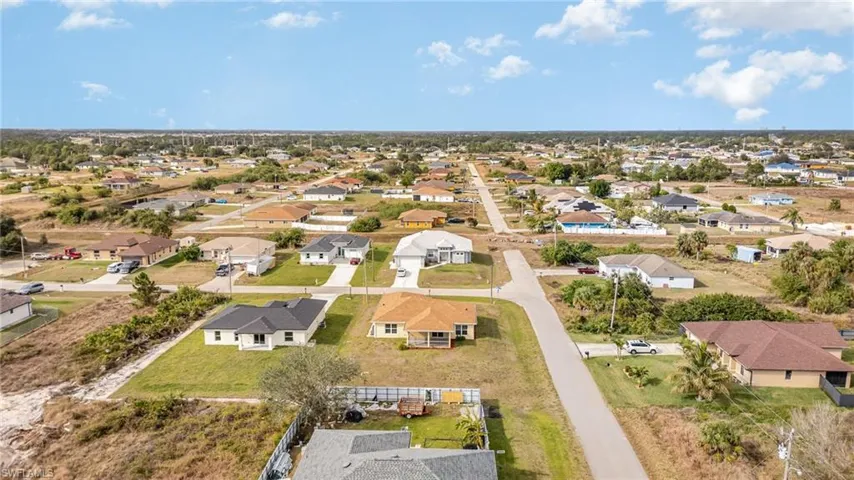 Birds eye view of property