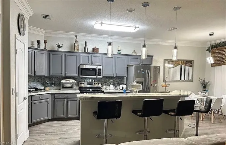 221 Nw 3rd Pl, Cape Coral, Florida 33993