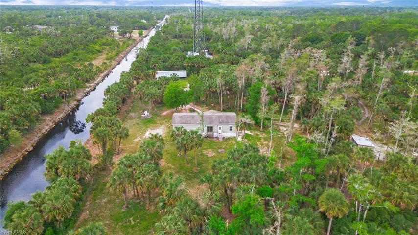 1005  Shady  LN, Naples, FL 34120