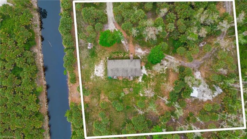 1005  Shady  LN, Naples, FL 34120