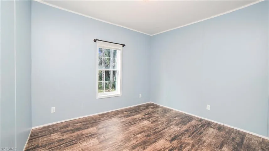 1005  Shady  LN, Naples, FL 34120