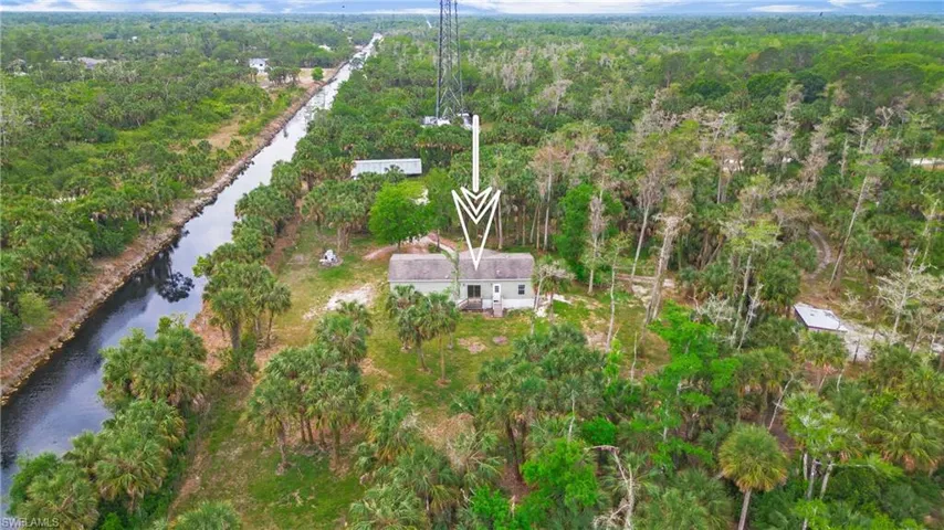1005  Shady  LN, Naples, FL 34120
