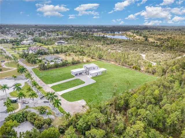 Drone / aerial view of a property