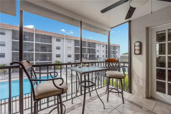 Balcony with ceiling fan