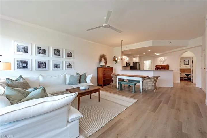3065  Driftwood  WAY, Naples, FL 34109