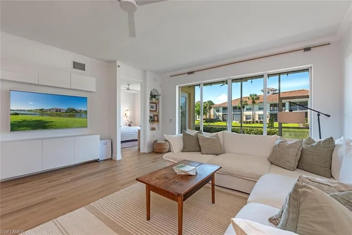 3065  Driftwood  WAY, Naples, FL 34109