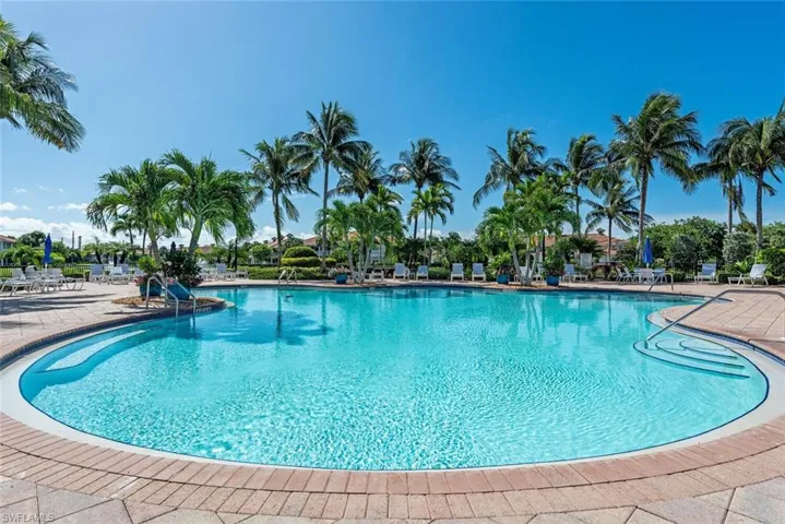 3065  Driftwood  WAY, Naples, FL 34109
