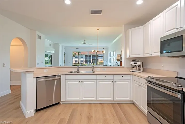 3065  Driftwood  WAY, Naples, FL 34109