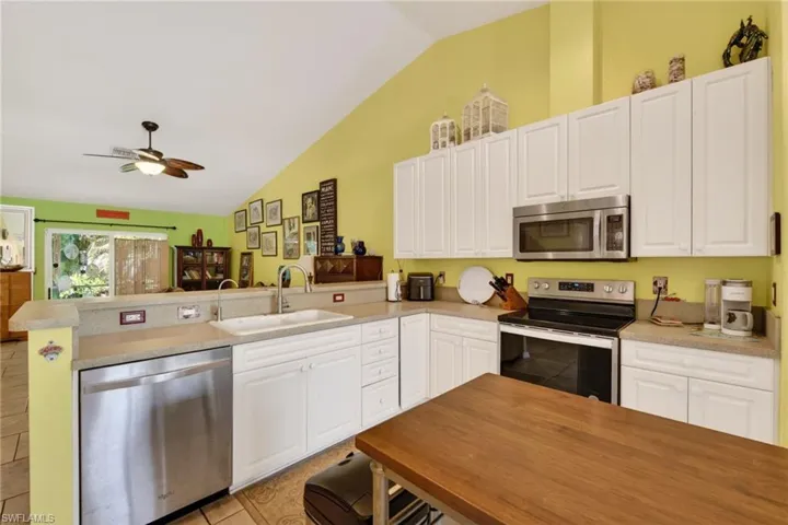 5520 Phillips St, Bokeelia, Florida 33922