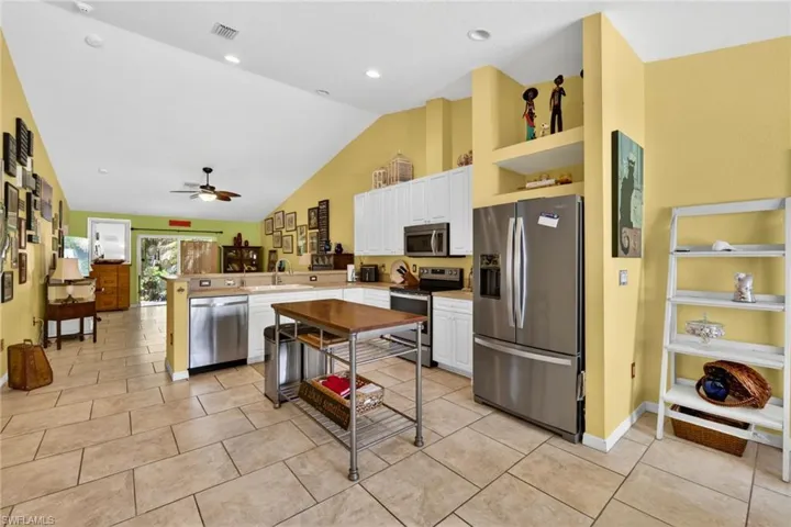 5520 Phillips St, Bokeelia, Florida 33922