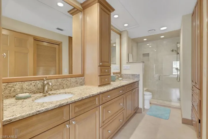 832  Tanbark  DR, Naples, FL 34108
