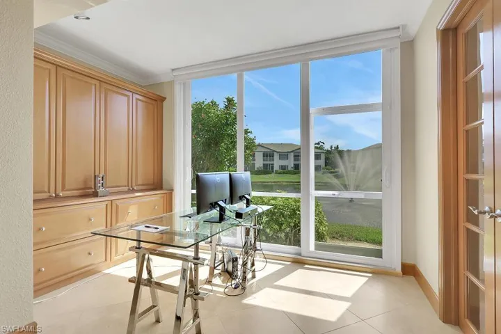 832  Tanbark  DR, Naples, FL 34108