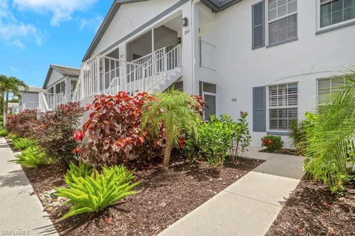 832  Tanbark  DR, Naples, FL 34108