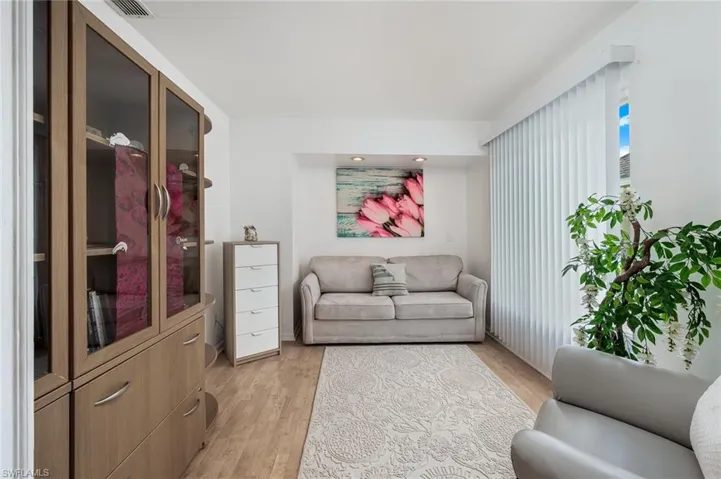 Guest Room/Study Room