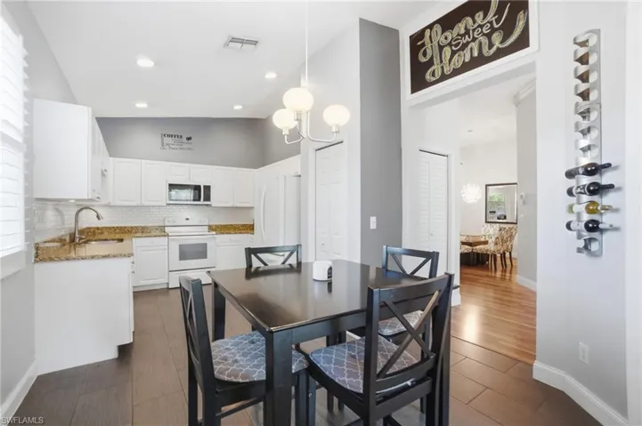 7110 Wild Forest Ct 202, Naples, Florida 34109