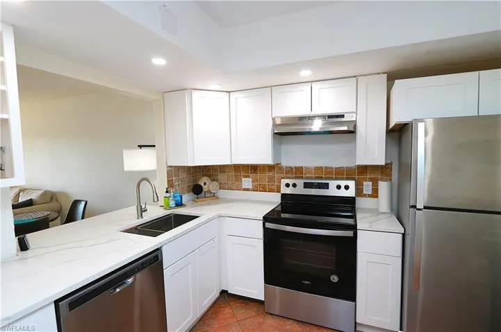 1004 Manatee Rd H202, Naples, Florida 34114