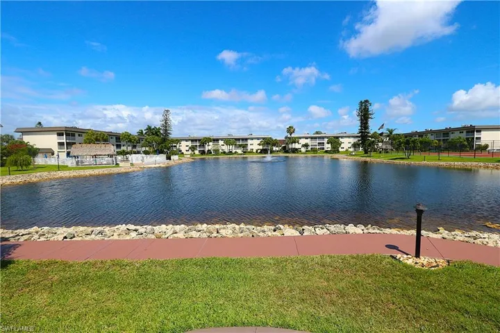 1004 Manatee Rd H202, Naples, Florida 34114