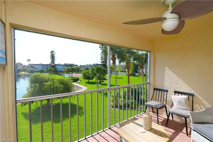 1004 Manatee Rd H202, Naples, Florida 34114
