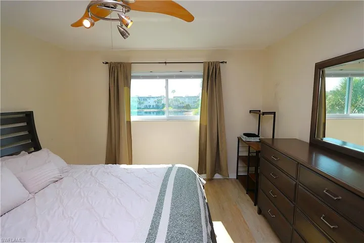 1004 Manatee Rd H202, Naples, Florida 34114
