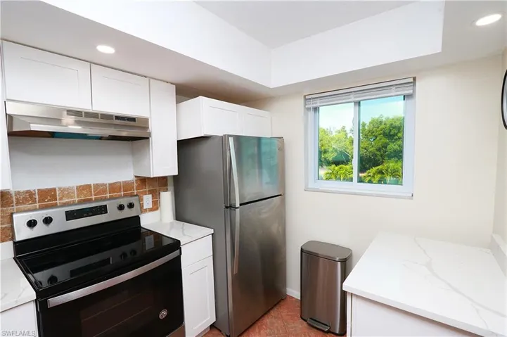 1004 Manatee Rd H202, Naples, Florida 34114