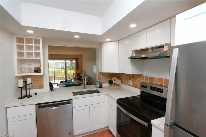 1004 Manatee Rd H202, Naples, Florida 34114